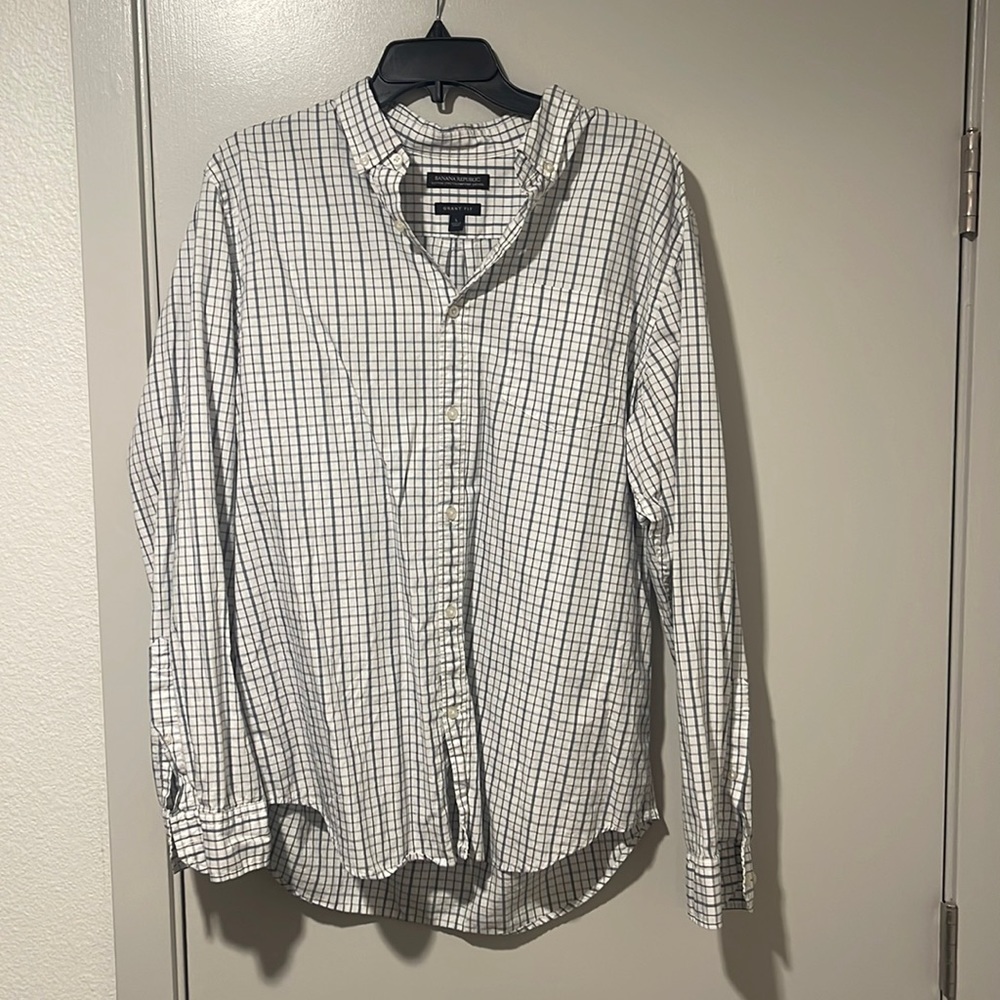 Banana Republic White/Black Checker Long Sleeve Button Sown Size Large